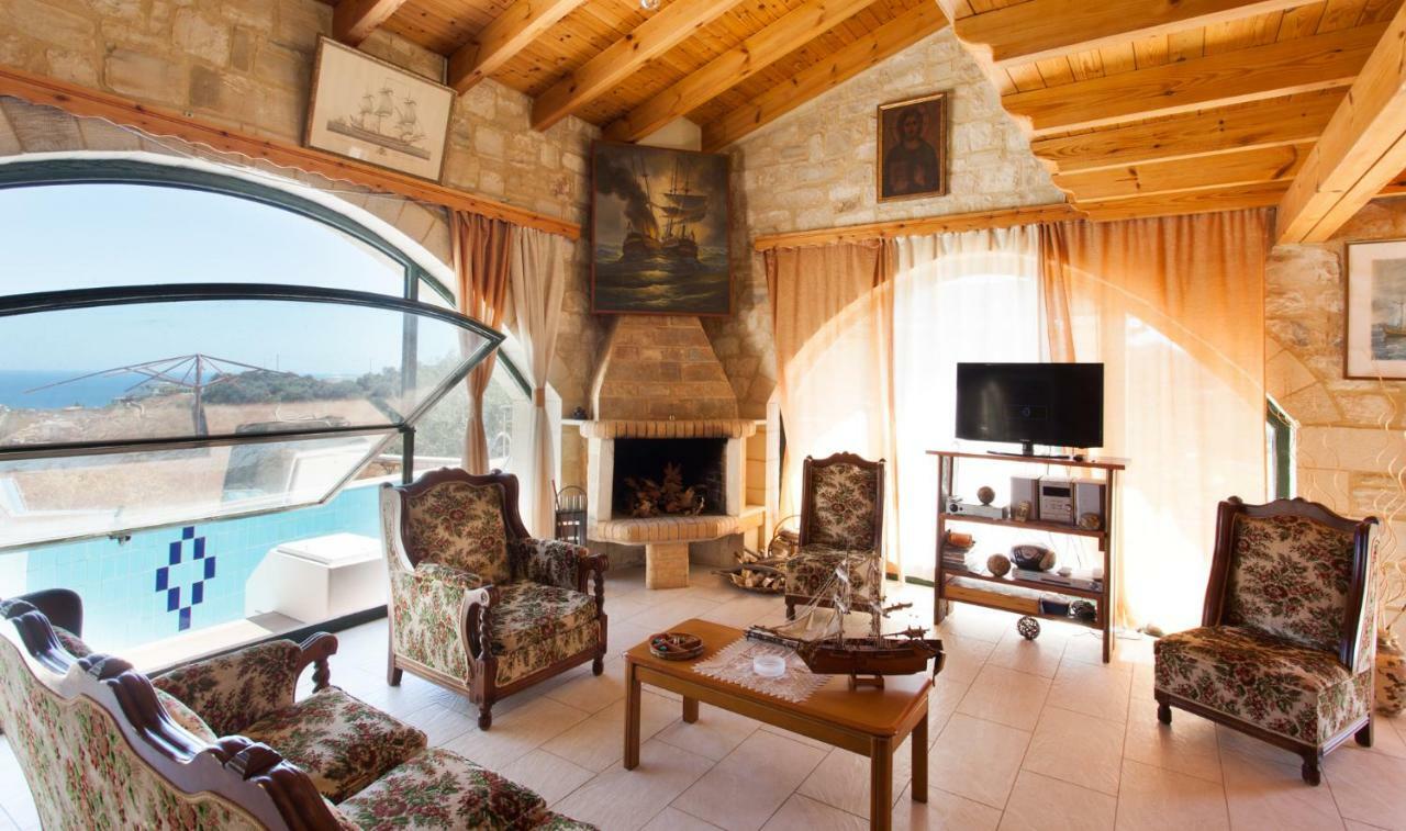 Bio Energy Villa Antonis สตาโลส ภายนอก รูปภาพ